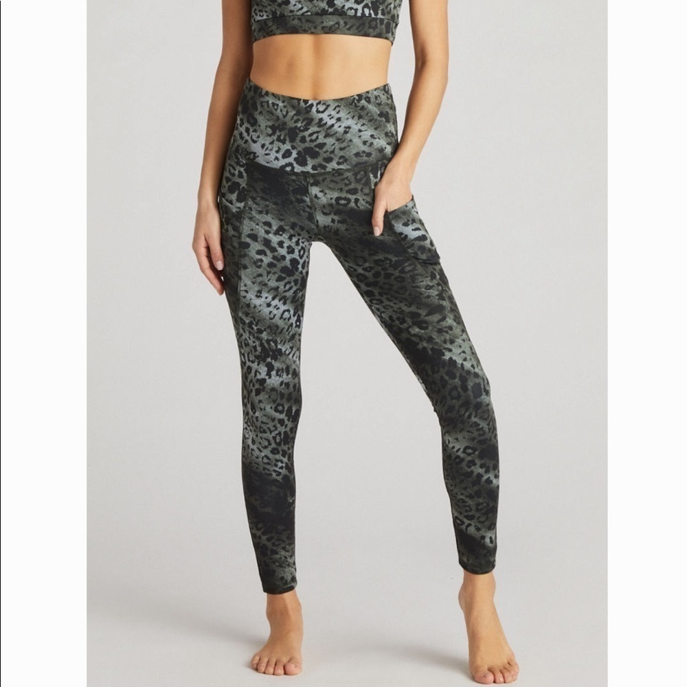 Strut This Leopard Print London Legging